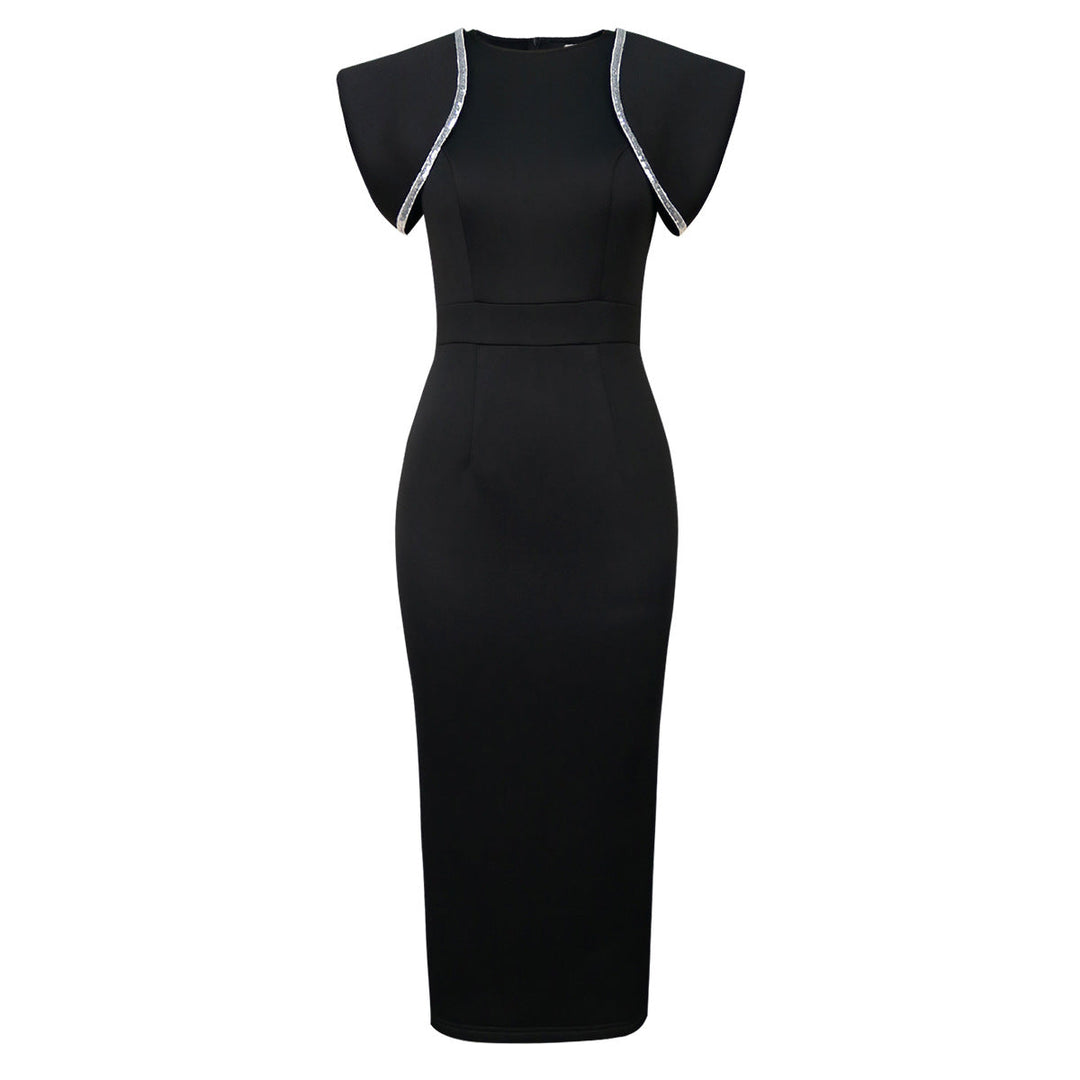 Stilvolles Partykleid für Damen, figurbetont, mit glamourösen Rüschendetails.