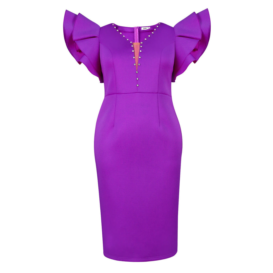 Festliches figurbetontes Kleid mit charmanten Rüschenärmeln, passend für elegante Abendveranstaltungen.