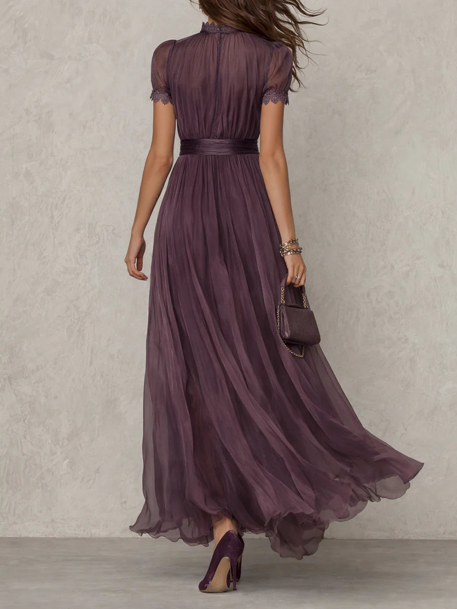Damen Vintage Maxikleid in Lila, elegant & fließend, ideal als Strandkleid oder festliches Sommerkleid.