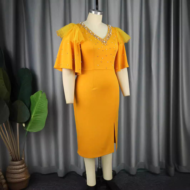 Glitzerndes Damen-Midikleid mit V-Ausschnitt, elegant und schimmernd. Perfekt für besondere Event-Auftritte.