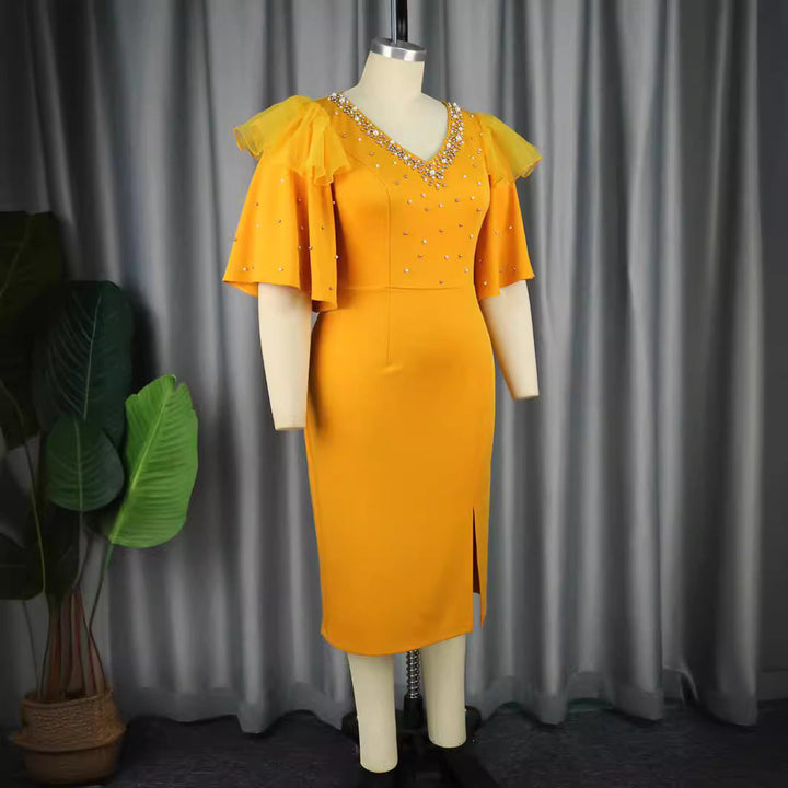 Elegantes gelbes Midikleid mit schimmerndem Stoff und Volant-Ärmeln für Damen. Ideal für festliche Garderobe.