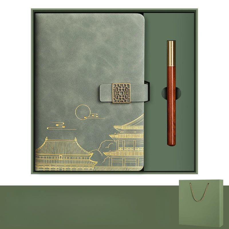 Rotes Geschenkset für Produktivität: Notizbuch, Thermosflasche & Stift. Elegantes Schreibwaren-Set.