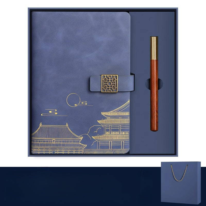 Modernes Geschenkset Haze Blau: Notizbuch, Thermosflasche für Heißgetränke & passender Stift.