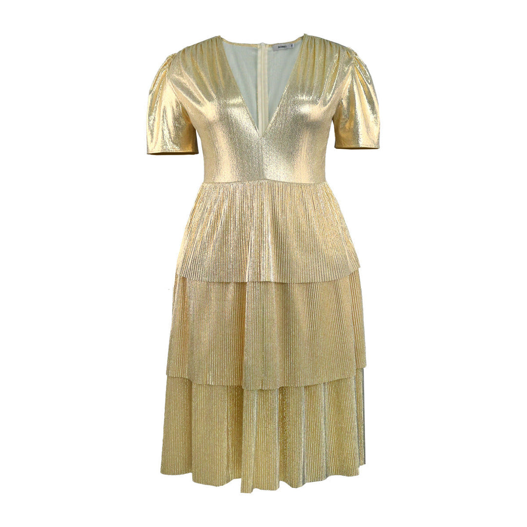Auffälliges glänzendes goldenes Festkleid mit voluminösen Rüschen und elegantem V-Ausschnitt für Feste.