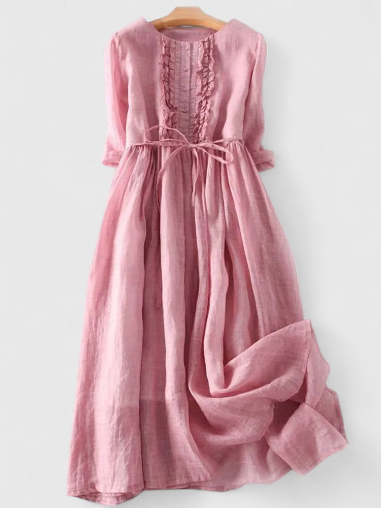 Zeitloses weißes Damen Midikleid, elegant und passend für jeden Anlass. Hochwertige Damenbekleidung.