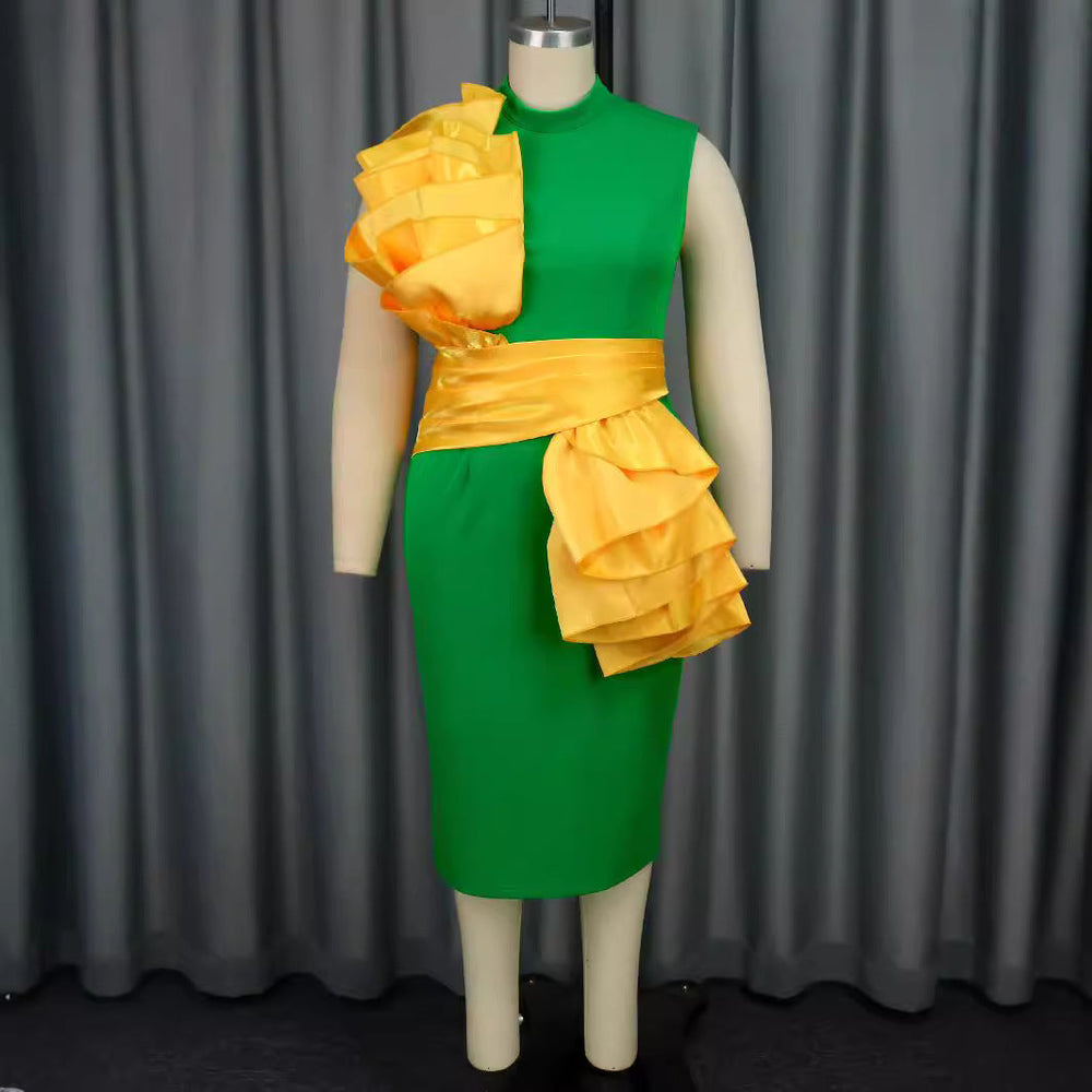 Stilvolles Damen-Abendkleid mit Rüschen, perfekt für Partys & Events. Betont die Figur elegant.