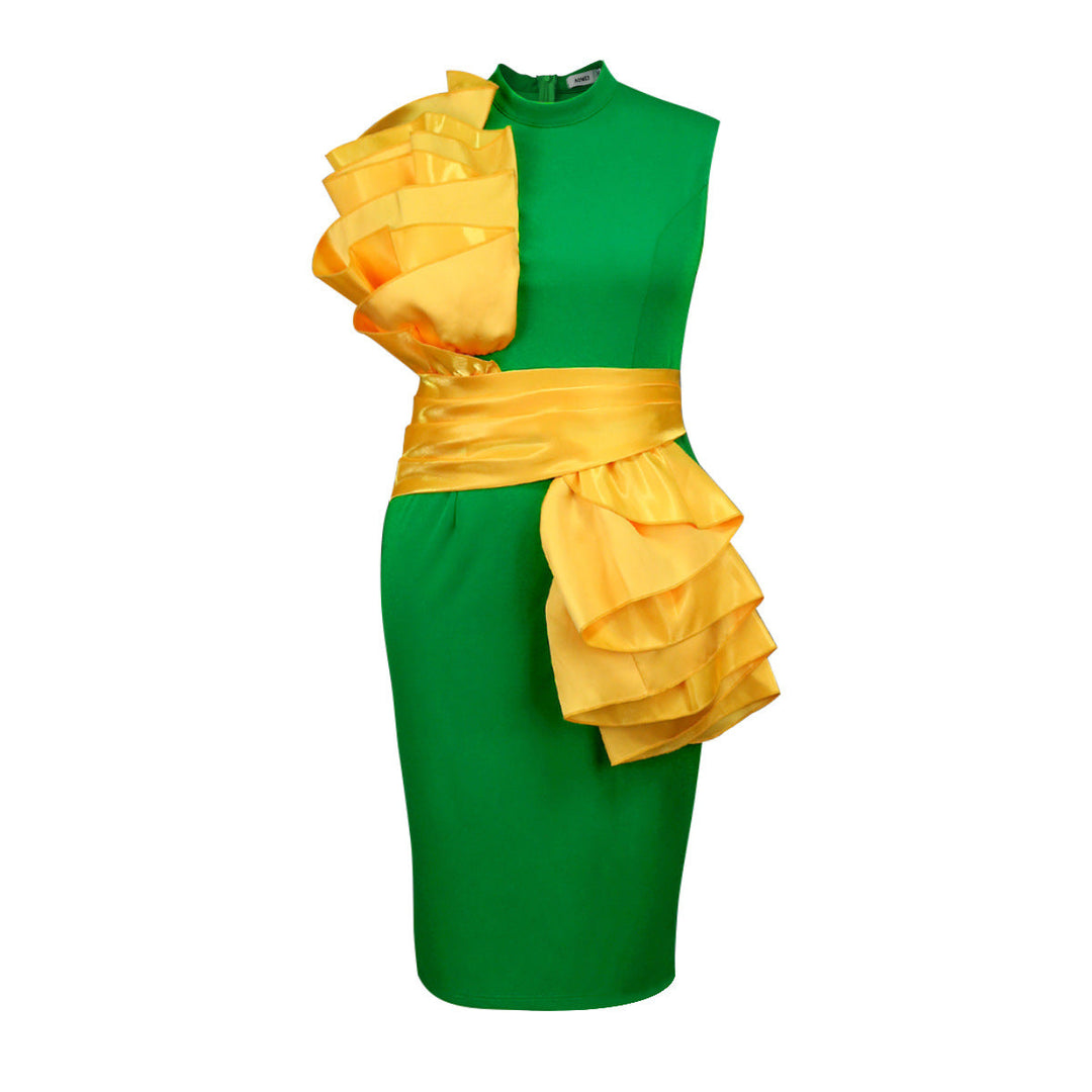 Modernes, elegantes Partykleid für Damen, grünes Rüschen-Design, ideal für Hochzeiten oder Abendevents.