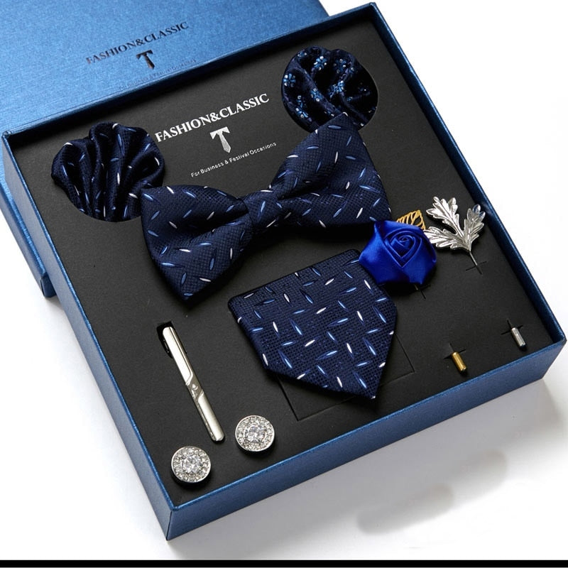 Exklusives Geschenk für Männer: Herren Krawatten Set aus Seide & Einstecktuch in hochwertiger Luxus Geschenkverpackung.