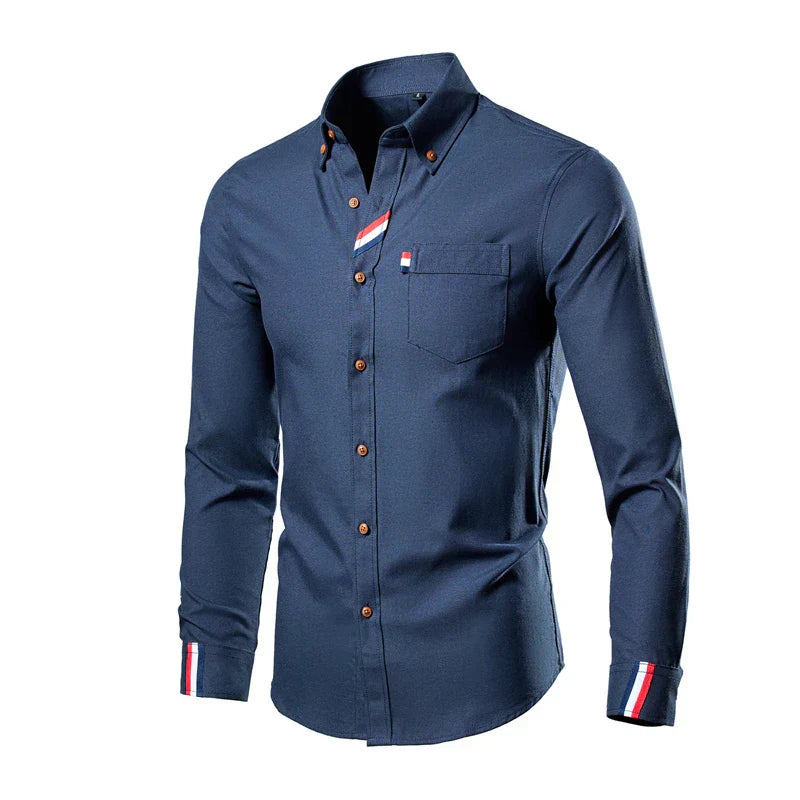 Herren Langarmhemd für stilvollen Frühling. Komfortables, elegantes Männer Oberteil für Casual-Looks und Business-Anlässe.