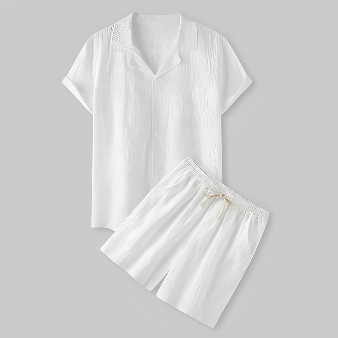 Bequeme Herren Shorts, leicht und kühlend, mit Kordelzug, ideal für Sommer Freizeit. Teil des Herren Sommersets.