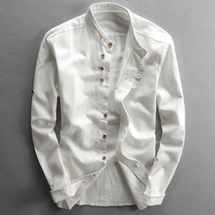 Elegantes Herrenhemd im japanischen Stil, vielseitig kombinierbar für Smart Casual und Freizeit.