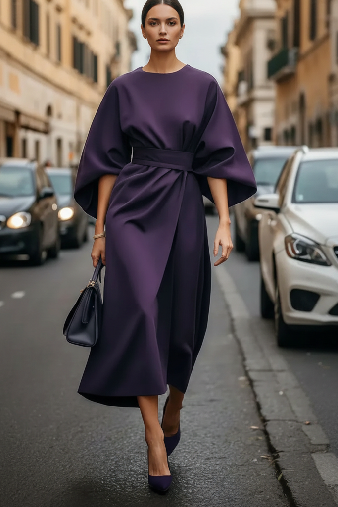 Elegantes Jade Damen Abendkleid mit Taillengürtel und Midi-Silhouette für festliche Anlässe.