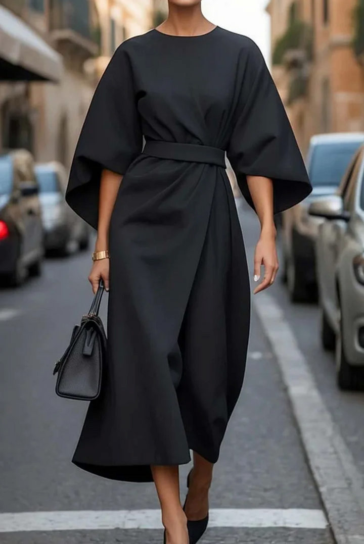 Jade Abendkleid für Damen, elegant mit Taillengürtel betont die Midi-Silhouette, ideal für besondere Anlässe.