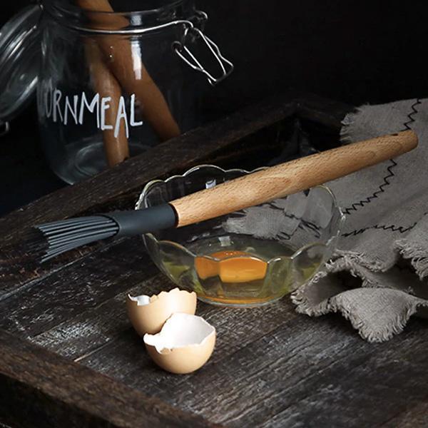 Das komplette Küchenutensilien Set für Hobbyköche: Silikon & Holzgriffe.