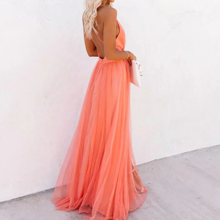 Damen Lumière Maxikleid in Koralle, mit eleganter Silhouette. Vielseitig für Sommerabende, Feiern & Strand.
