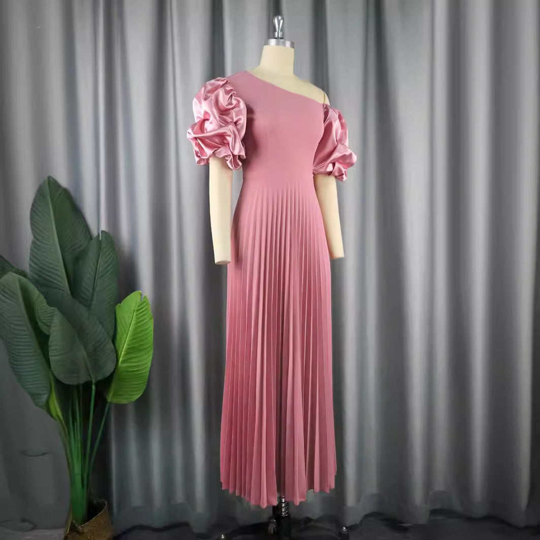 Damen Maxikleid in Lila, elegant & asymmetrisch, mit modischen Puffärmeln. Ideal als Cocktailkleid.