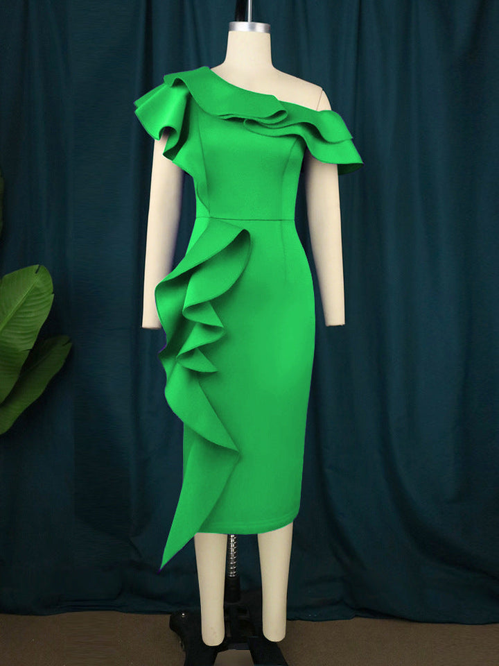 Glamouröses Damen-Abendkleid in Grün, als Wickel- oder Rüschenkleid ideal für Party und feierliche Anlässe.