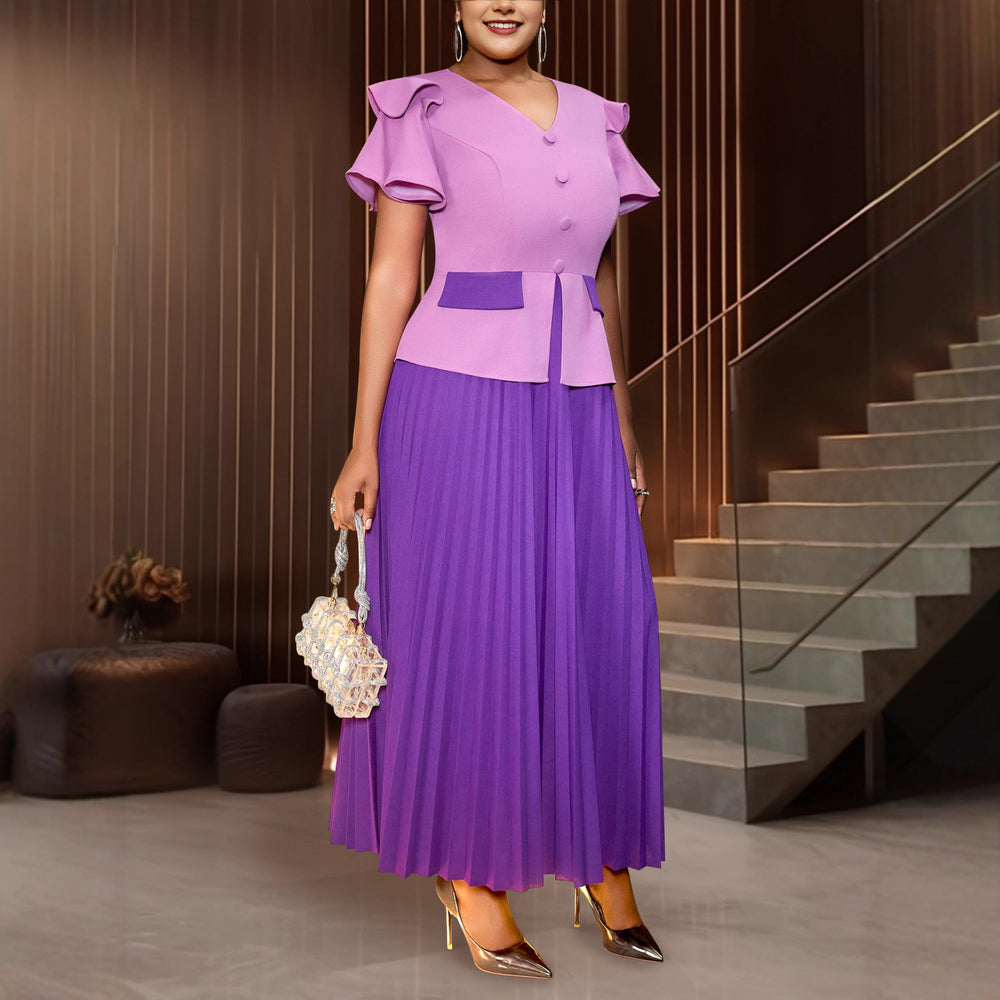 Damen Plisseekleid in Lila mit stilvollen Rüschen. Ein festliches Abendkleid, ideal für elegante Auftritte und Feiern.