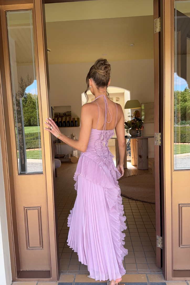 Elegantes Freizeit-Maxikleid für Damen, leicht und luftig, perfekt für warme Sommertage.
