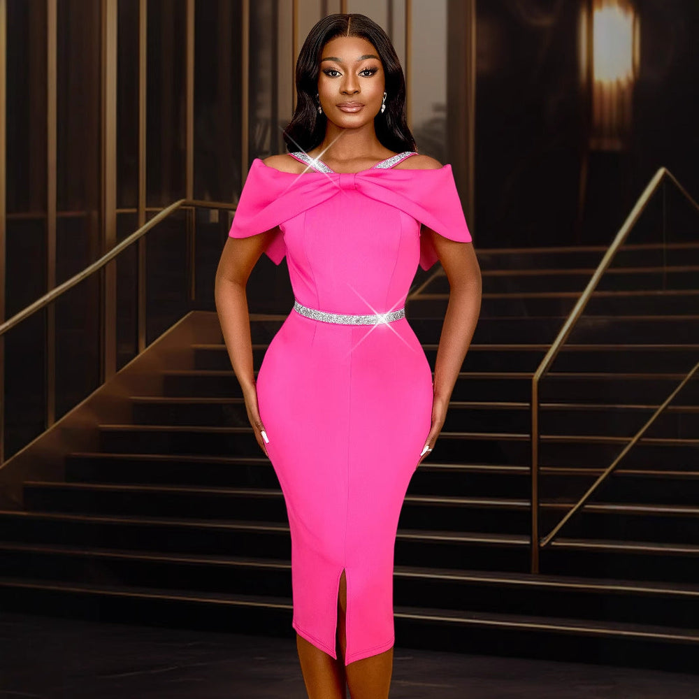 Glamouröses figurbetontes Damen Midikleid mit Taillengürtel, ideal als Abendkleid für besondere Anlässe.