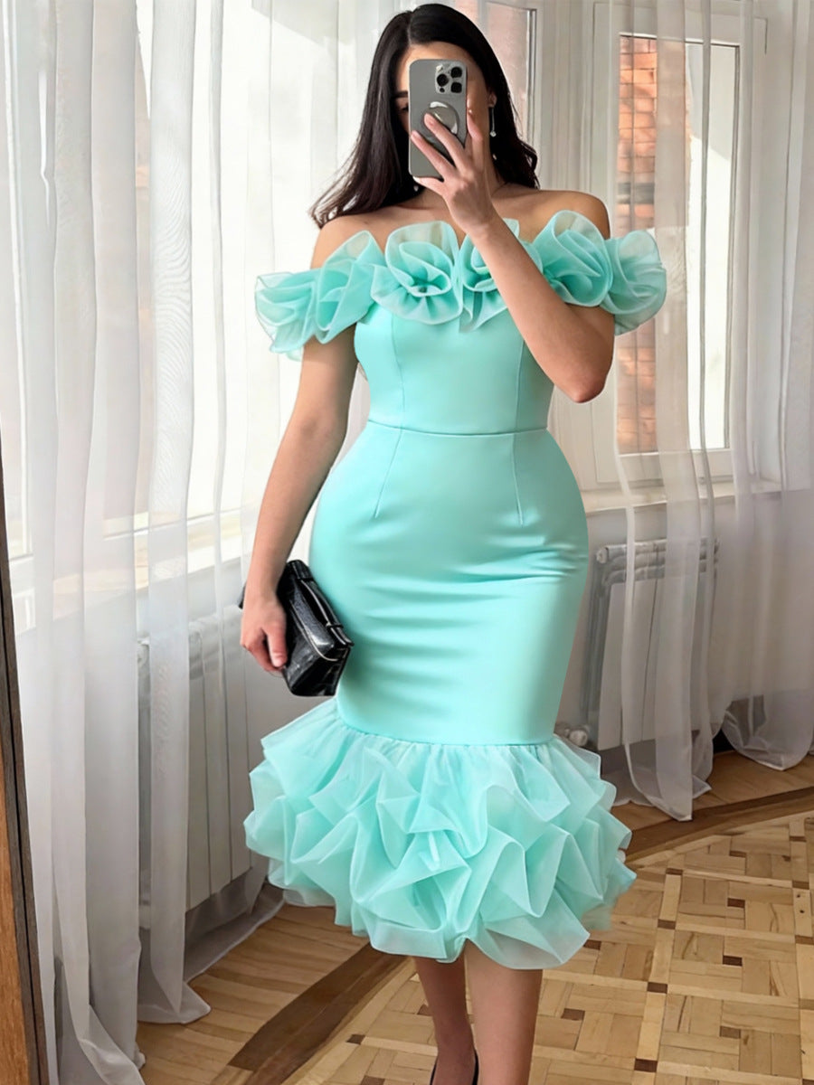 Schickes figurbetontes Damen Rüschenkleid in Mintgrün mit schwingendem Saum. Ideal als festliches Abendkleid.