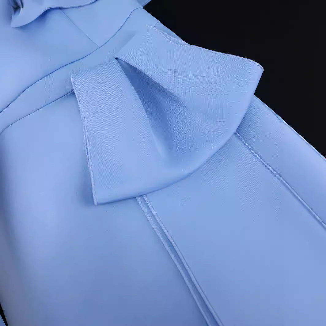 Stilvolles Damen Off-Shoulder Sommerkleid mit Rüschen und asymmetrischem Saum, elegant & modern.