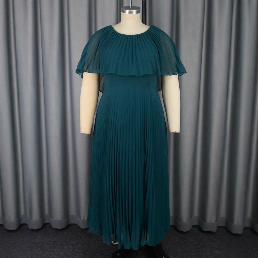 Festliches Damen Maxikleid mit Plissee in Schwarzgrün. Fließende Ärmel und elegante Silhouette, perfekt für den Abend.