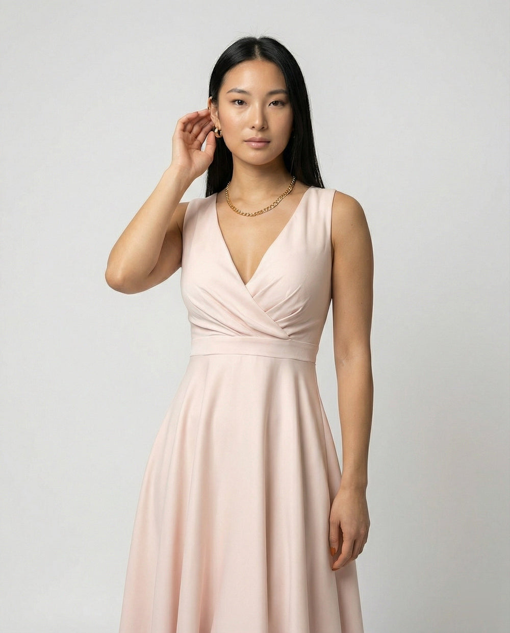 Schickes A-Linien Midikleid für Damen, ärmellos mit V-Ausschnitt, elegante reguläre Passform, ideal für den Sommer.