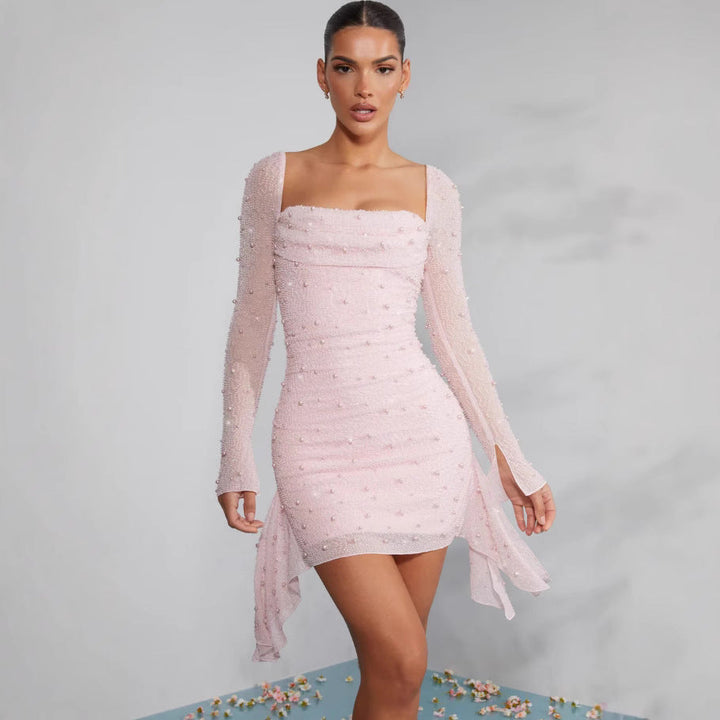 Festliches Damen Cocktailkleid, Schwarz, mit schimmernden Perlen, edlen Drapierungen & transparenten Ärmeln.