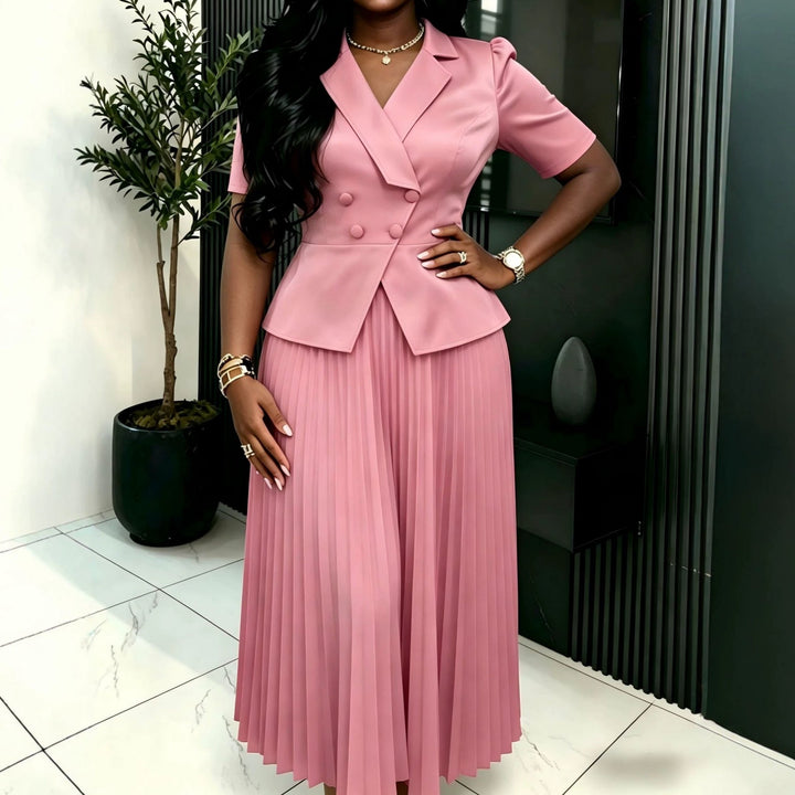 Elegantes rosa Damen-Blazerkleid mit plissiertem Rock, perfekt für Business, Partys & festliche Anlässe.