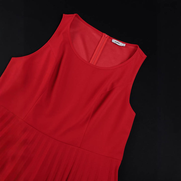 Rotes Partykleid für Damen: edles Abendkleid mit fließendem Plissee-Rock und zarten Puffärmeln.