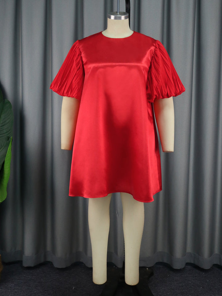 Luxuriöses rotes Damenkleid, ideal als Abendkleid. Verführerisches Rüschenkleid für festliche Gala-Abende.