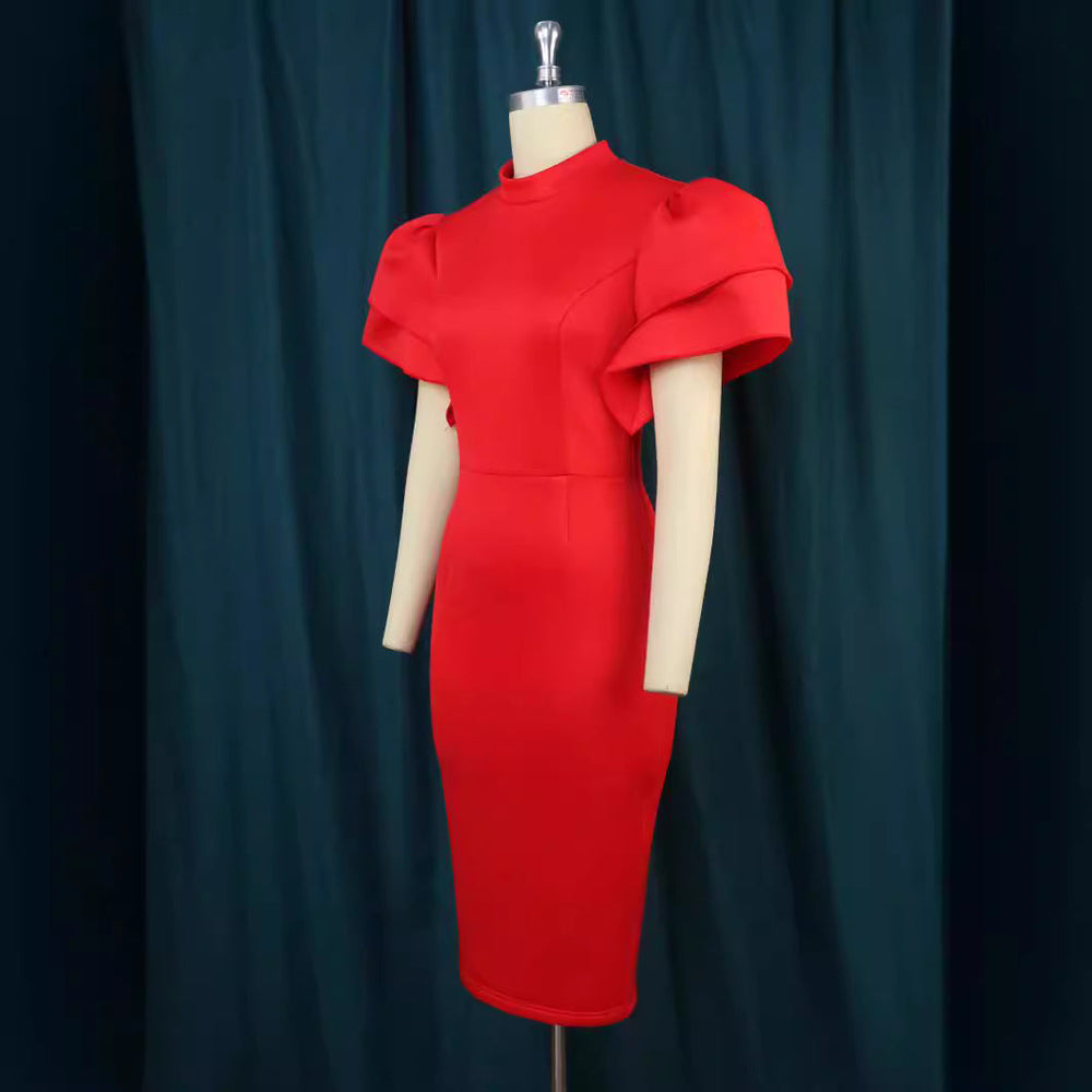 Modisches figurbetontes Cocktailkleid für Damen mit auffälligen Rüschenärmeln, ideal für Partys & Events.