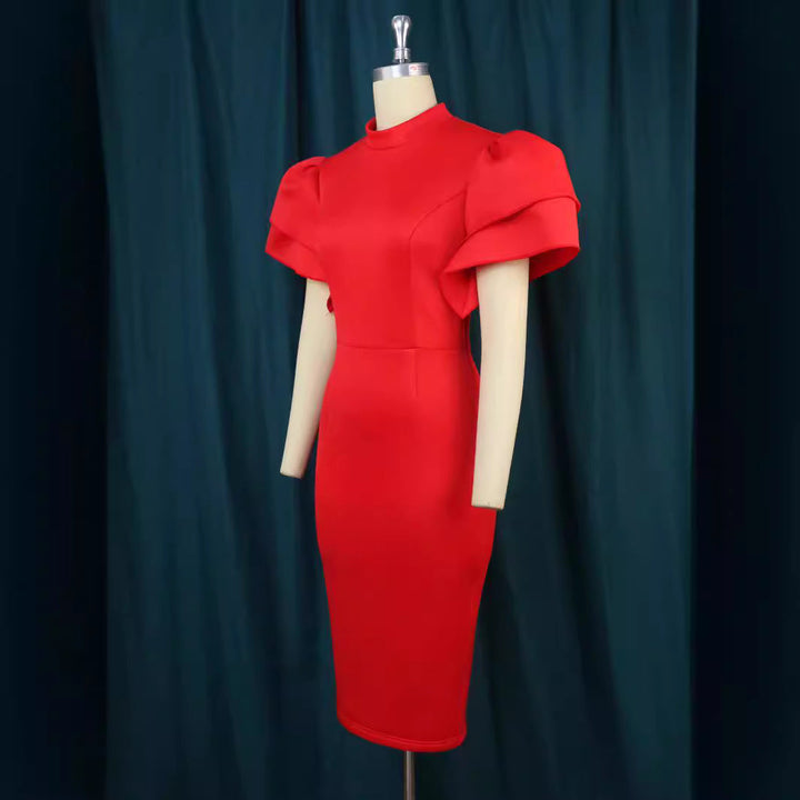 Modisches figurbetontes Cocktailkleid für Damen mit auffälligen Rüschenärmeln, ideal für Partys & Events.