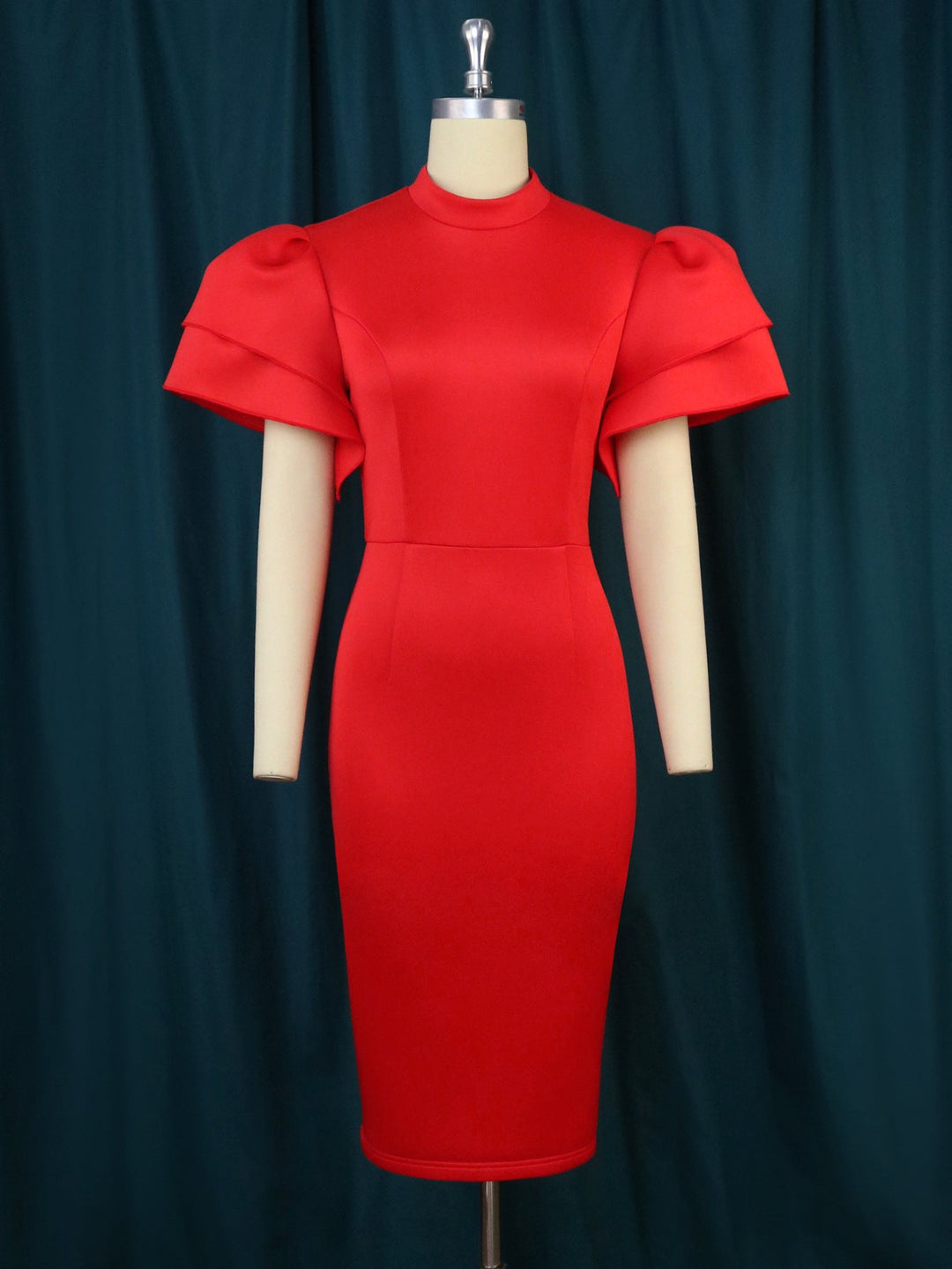 Rotes Damenkleid, figurbetont, mit voluminösen Rüschenärmeln. Perfekt als Abend- oder Cocktailkleid.