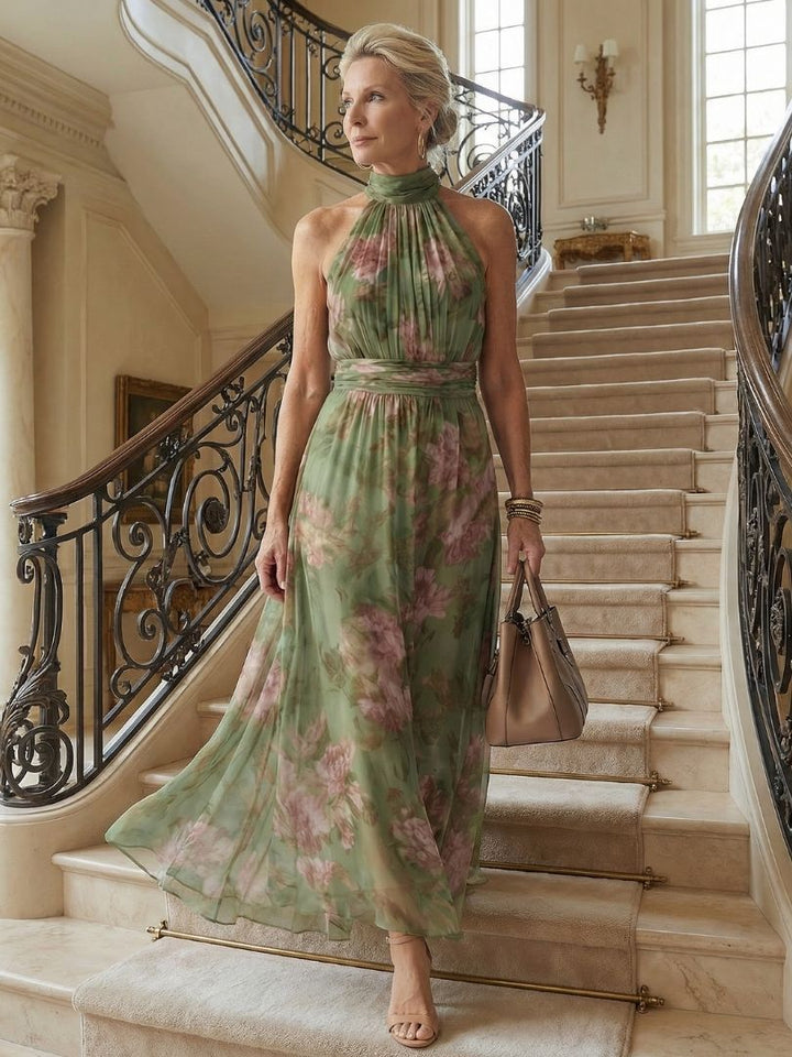 Vielseitiges Damen Neckholder Midikleid in Salbeigrün, gerafftes Dekolleté. Ideal als Freizeit- oder Abendkleid.