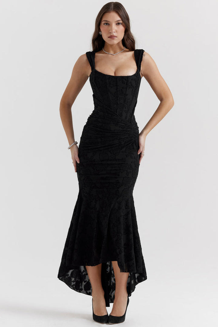 Elegante Abendmode: gerafftes schulterfreies Damen Maxikleid "Olivia", zeitlos & stilvoll.