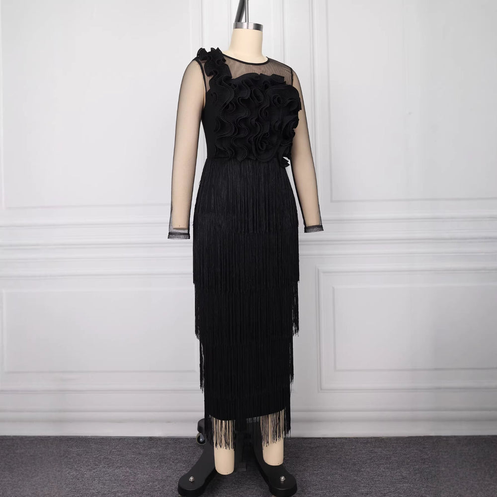 Festliches Damen Fransenkleid, schwarz, mit eleganten Rüschen und transparenten Ärmeln für Abendveranstaltungen.