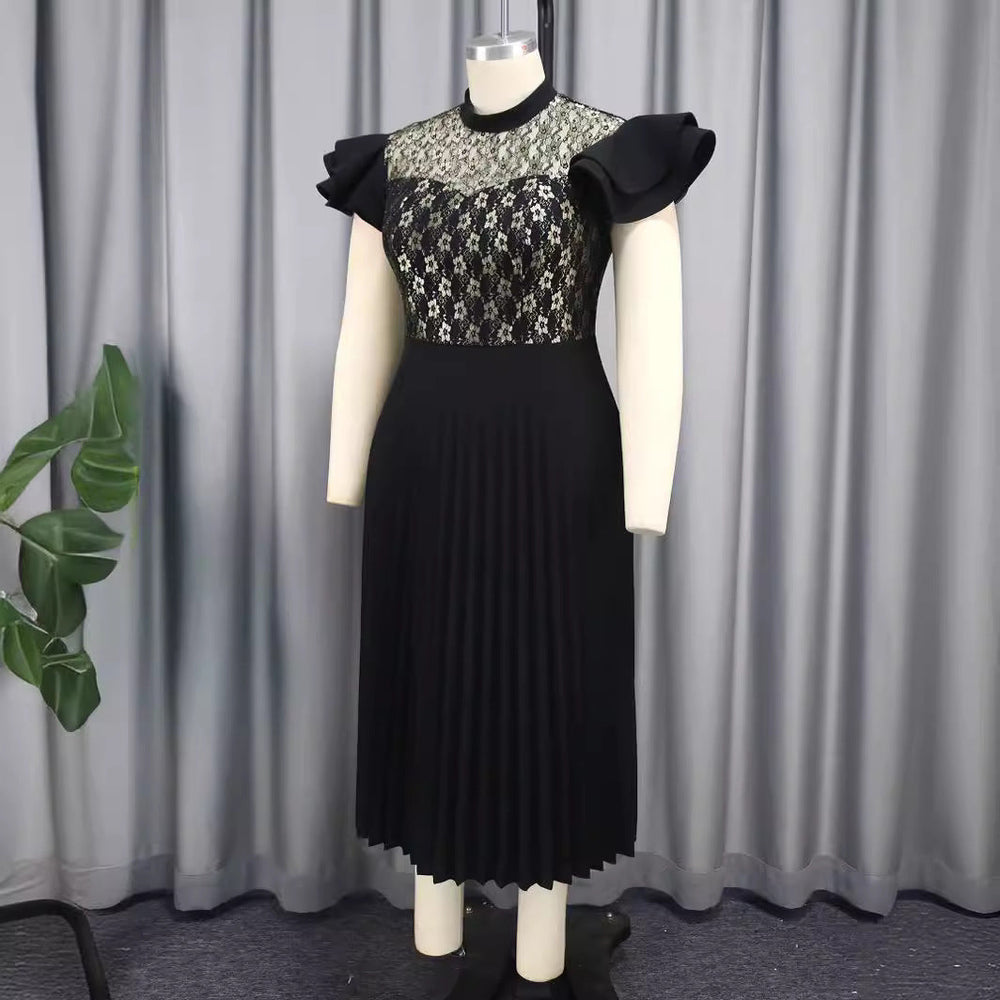 Festliches Damen-Spitzenkleid, schwarz, mit elegantem Plisseerock; ideal als Abend- oder Sommerkleid.