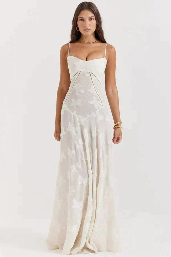 Langes, fließendes weißes Damen Maxikleid für den Sommer, elegant und bequem, perfekt für heiße Tage.