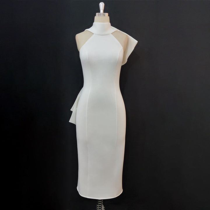 Feminines asymmetrisches Rüschenkleid für Damen in Weiß, stylisch und festlich für besondere Anlässe.