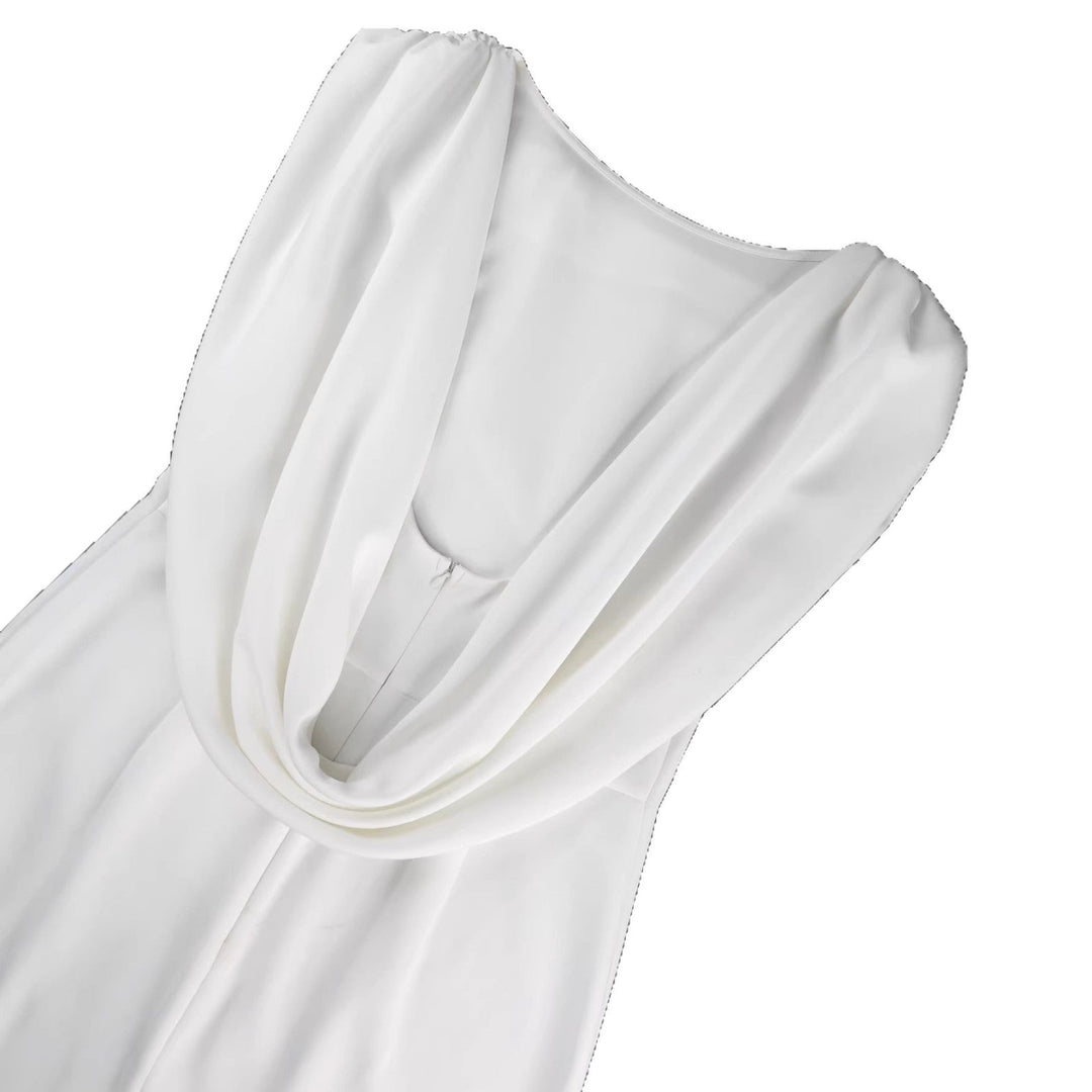 Kurzes, elegantes Damenkleid mit Schalkragen, ideal als Cocktailkleid. Perfektes Outfit für jede Party.