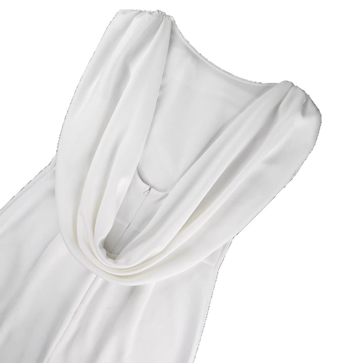 Kurzes, elegantes Damenkleid mit Schalkragen, ideal als Cocktailkleid. Perfektes Outfit für jede Party.