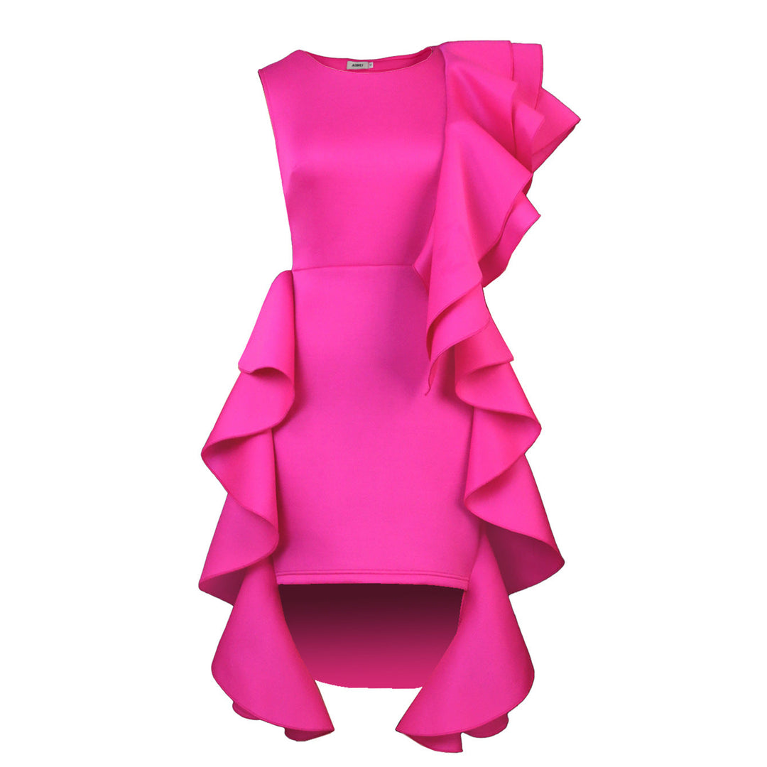 Gesamtansicht des eleganten weißen A-Linien Rüschenkleides für Damen, perfekt für besondere Anlässe.