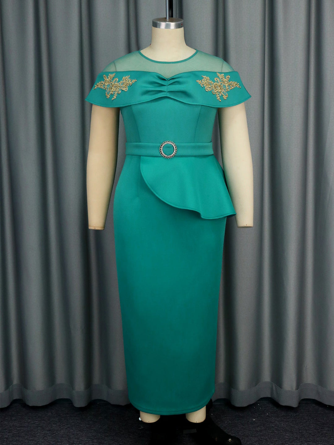 Modisches türkises Wickelkleid mit stilvollen Rüschen für Damen, ideal für elegante Anlässe und Sommerpartys.
