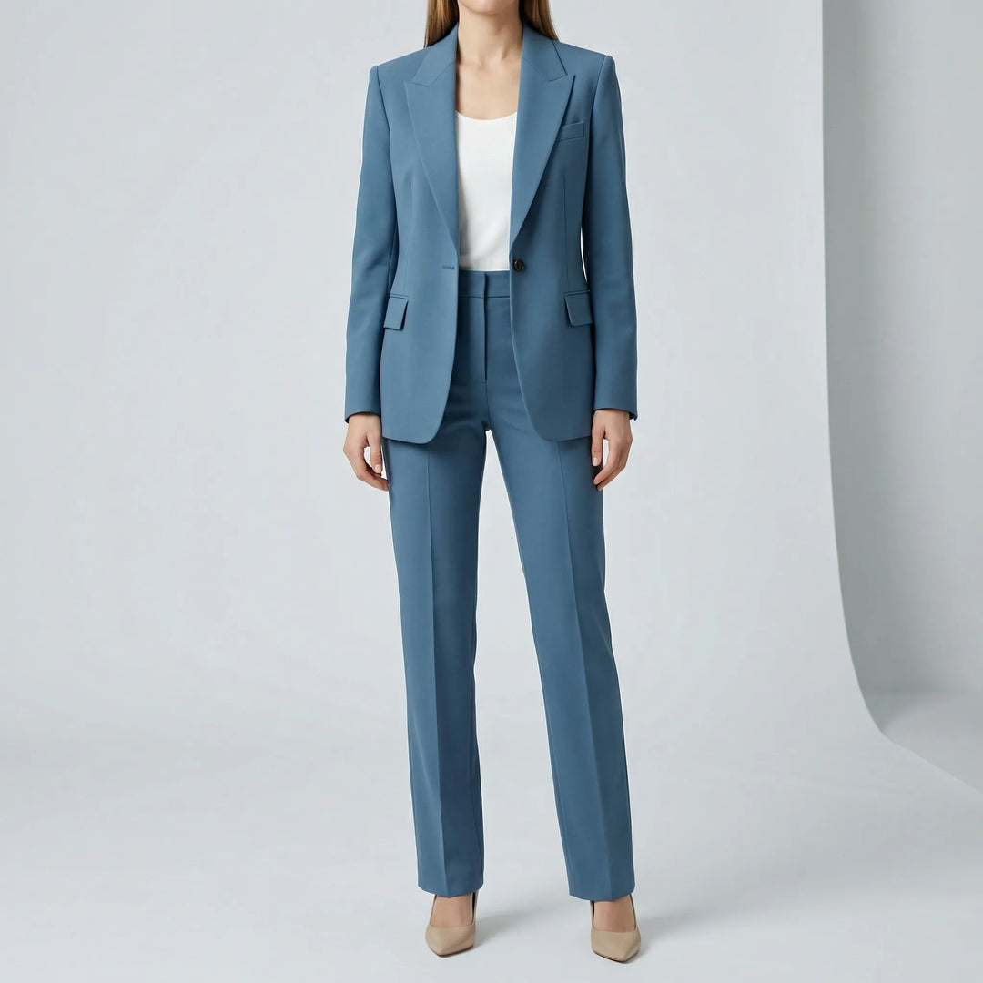 Weiches, elegantes Damenset Sofie. Bequemer Freizeitanzug für Damen, perfekt als Loungewear oder Alltagskleidung.