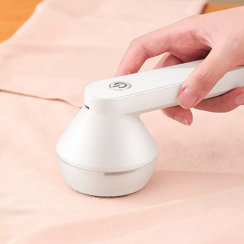 Effizienter Fusselentferner für schnelle, gründliche Textil- und Kleiderpflege, usb-wiederaufladbar.