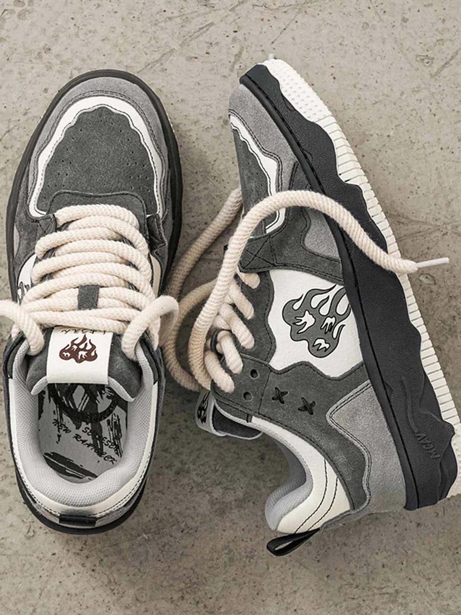 Detaillierter Elian Herren Skateschuh in Grau. Langlebige Vintage Sneaker mit bequemem Design für jeden Tag.