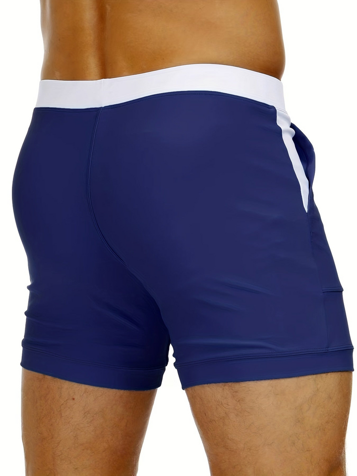 Modische Herren Badeshorts "Elias", atmungsaktiv & extrem schnelltrocknend für perfekten Sommerkomfort.