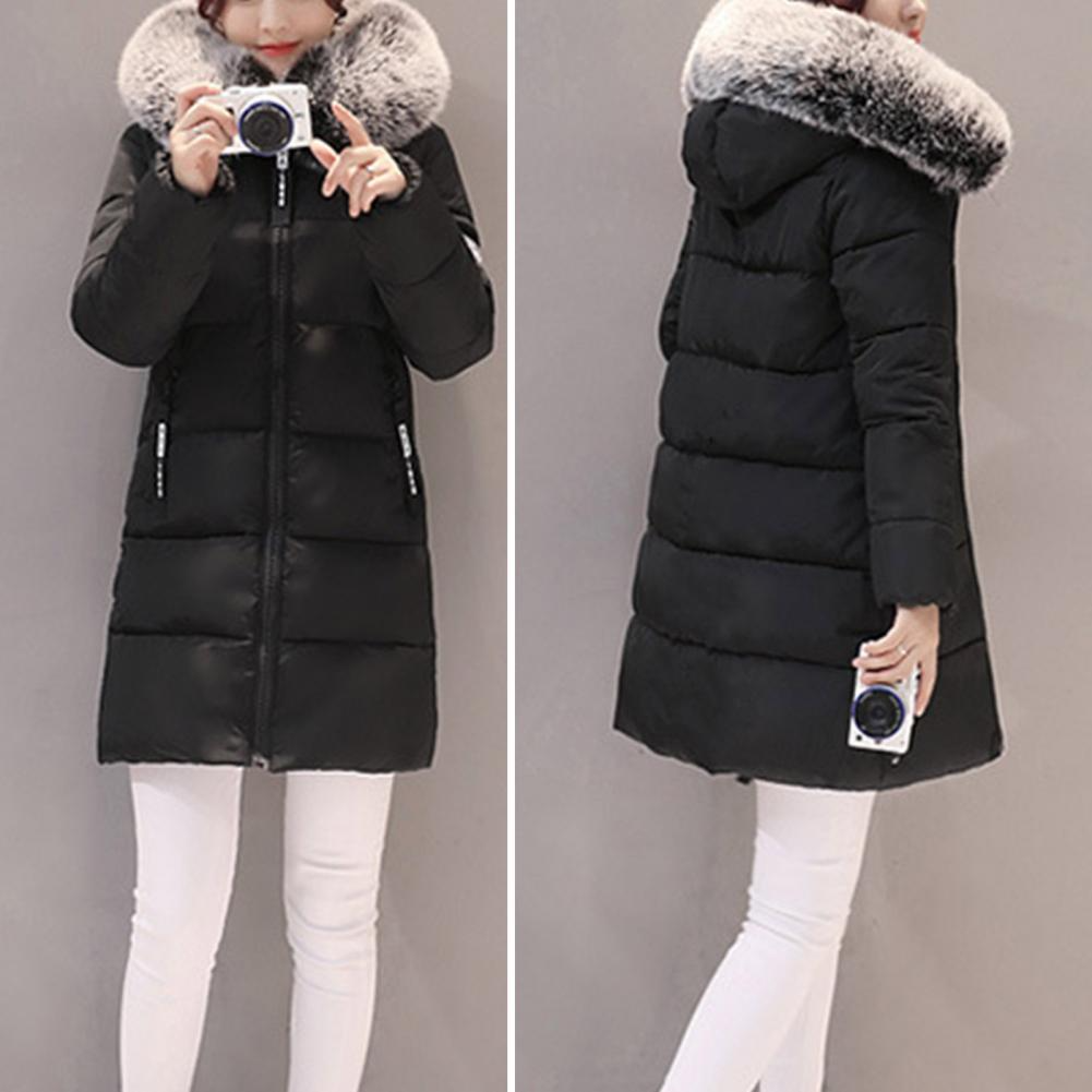 Detail: Reißverschluss & Taschen der Elinora Damen Winterjacke, praktisch & bequem.